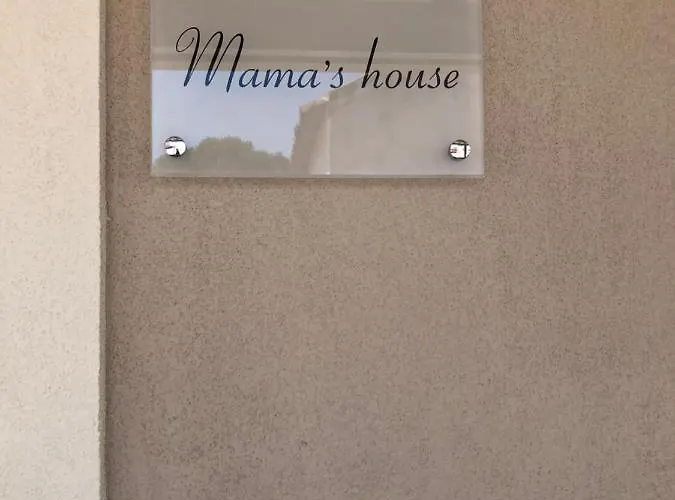 Mama's House Corfu (city)
